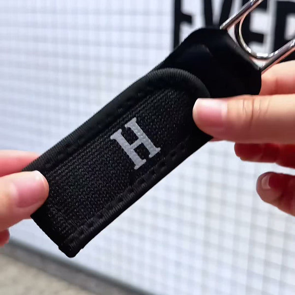 Close-up of the coated steel U-hook