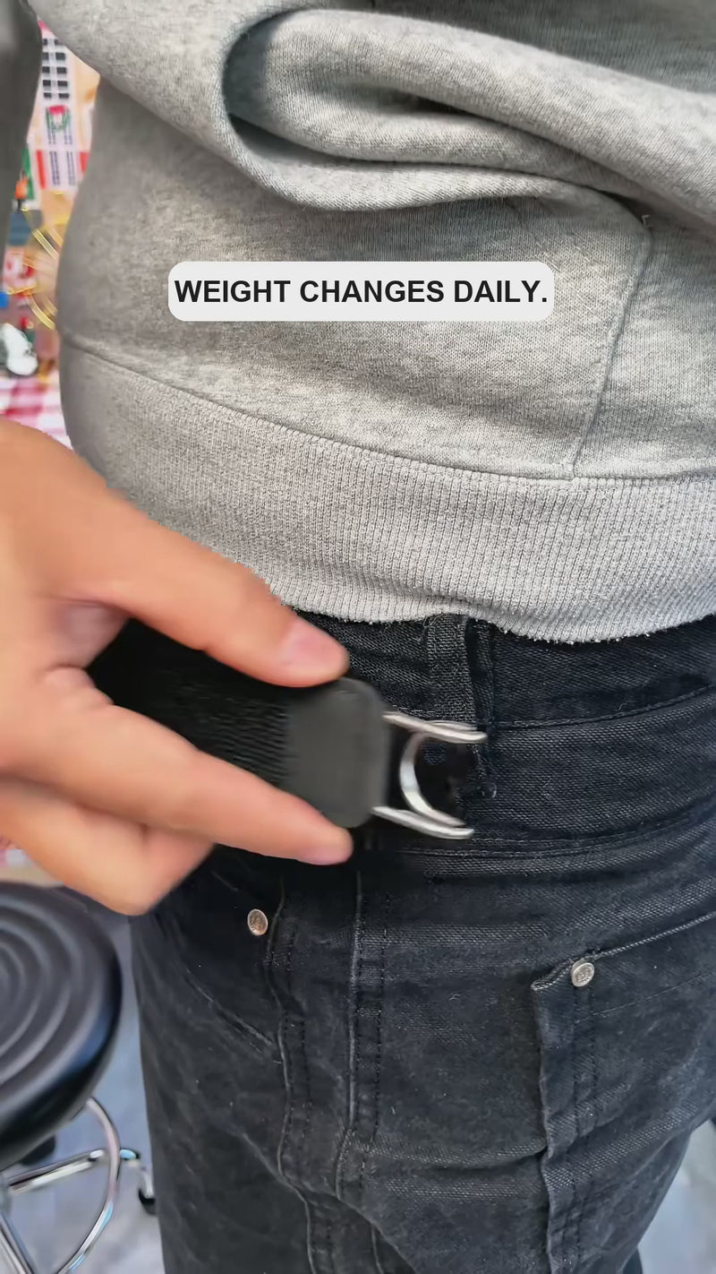 Stretch belt that adjusts without holes